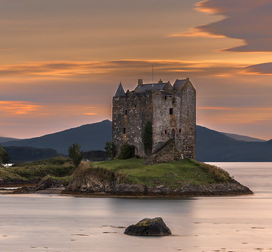 Castle Stalker by Markus Trienke is licensed under CC BY-SA 2.0